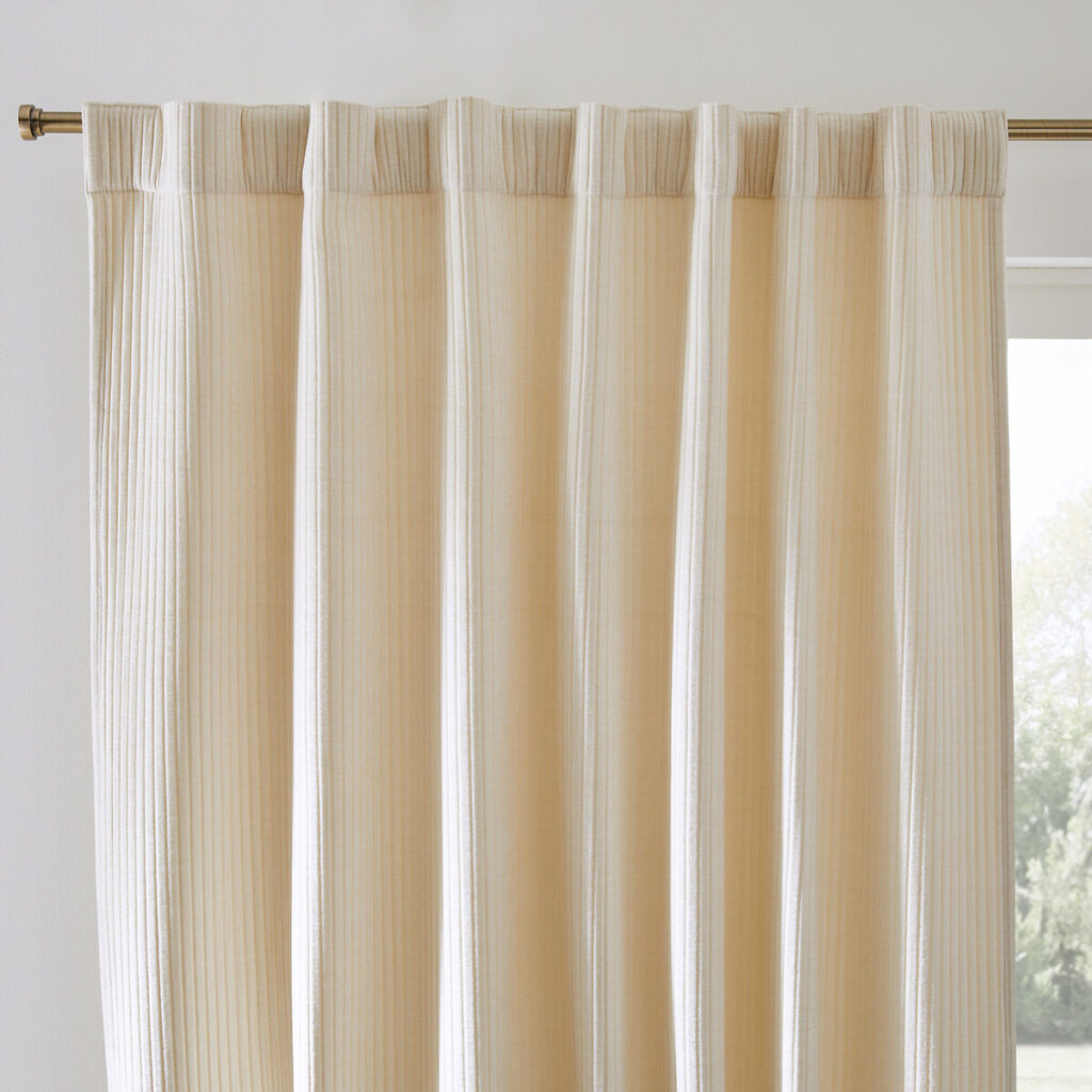 rideau en velours écru
