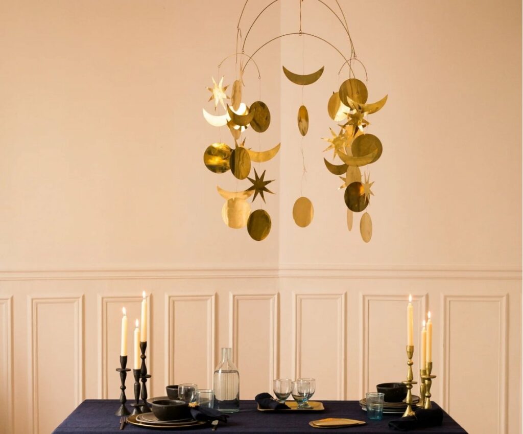 mobile decoratif en laiton