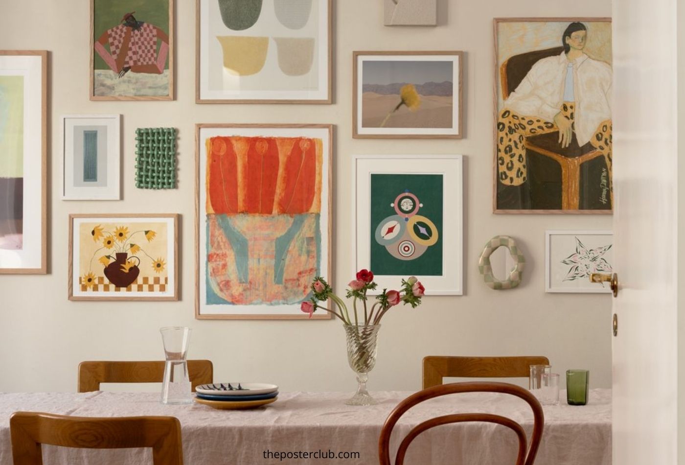 mur avec affiches