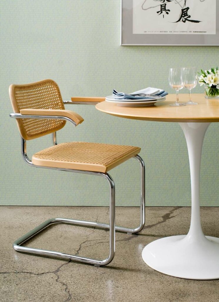 chaise b64 avec table tulipe
