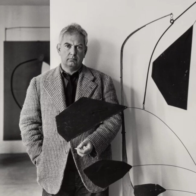 Alexander Calder et un mobile